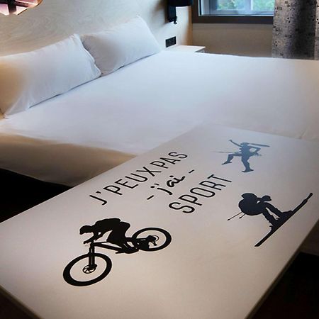 Hotel Ibis Styles Clermont-Ferrand Aeroport Zewnętrze zdjęcie