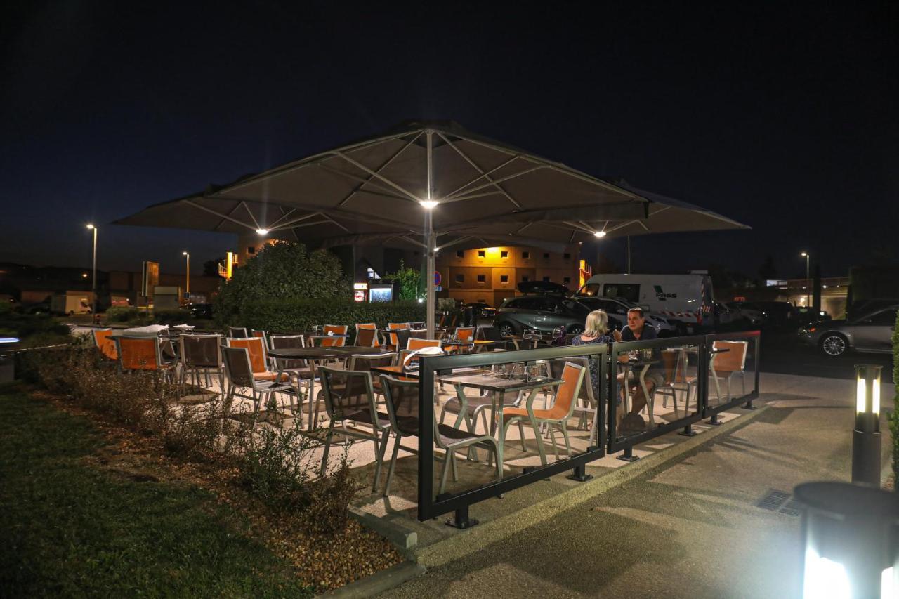 Hotel Ibis Styles Clermont-Ferrand Aeroport Zewnętrze zdjęcie