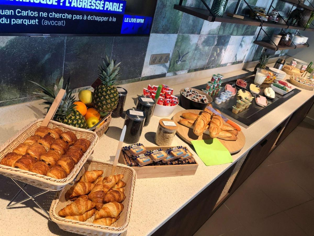 Hotel Ibis Styles Clermont-Ferrand Aeroport Zewnętrze zdjęcie