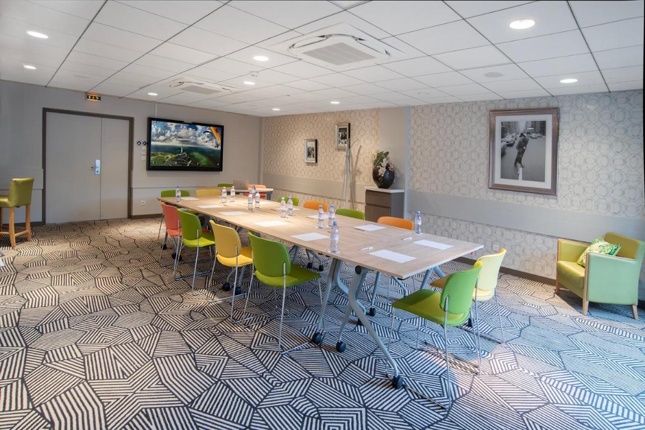 Hotel Ibis Styles Clermont-Ferrand Aeroport Zewnętrze zdjęcie