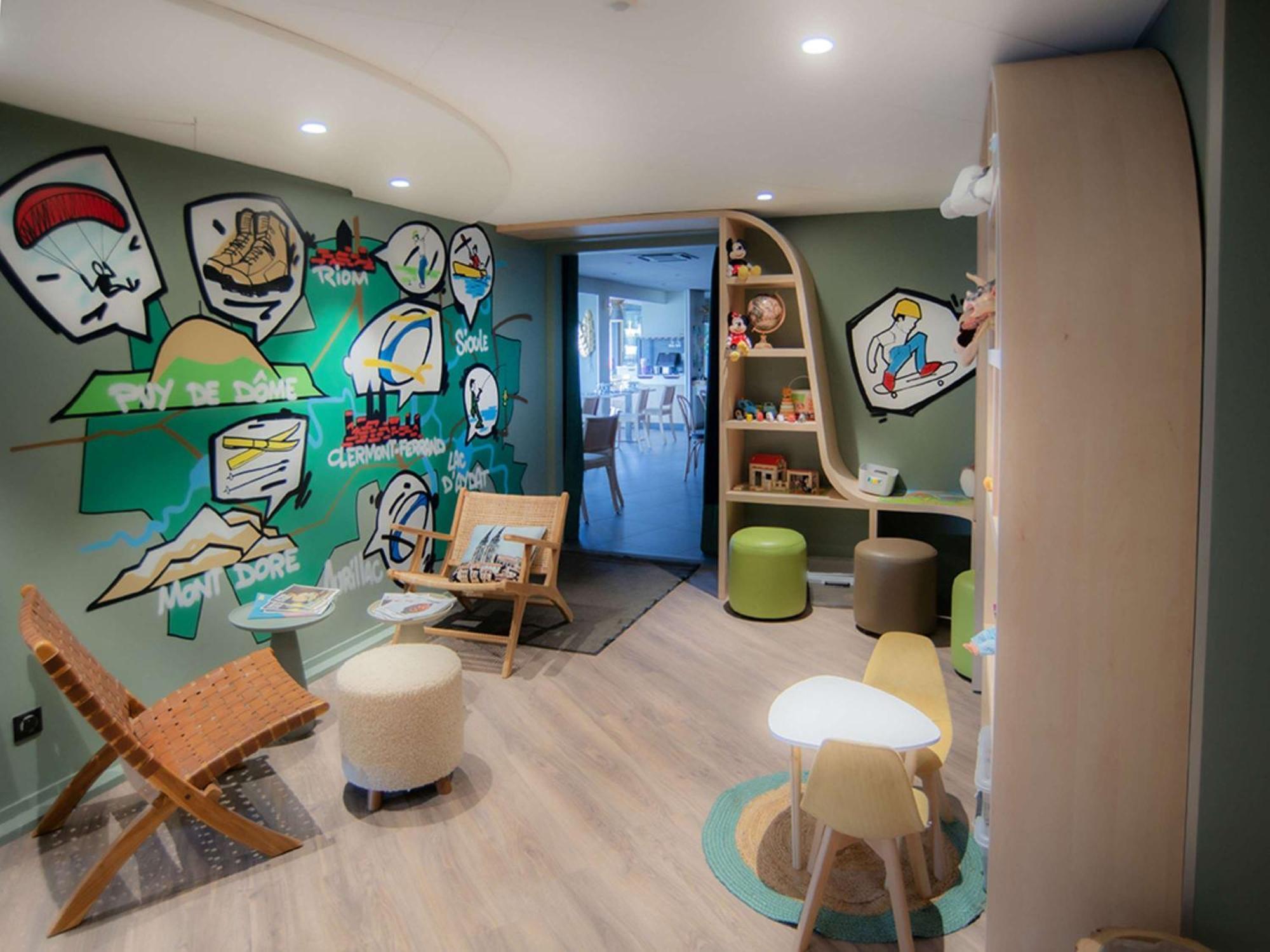 Hotel Ibis Styles Clermont-Ferrand Aeroport Zewnętrze zdjęcie