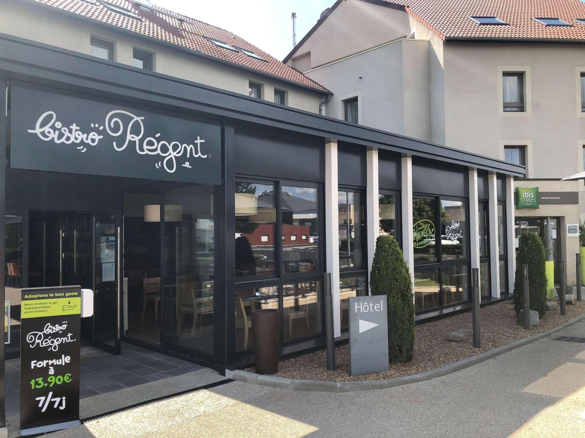 Hotel Ibis Styles Clermont-Ferrand Aeroport Zewnętrze zdjęcie
